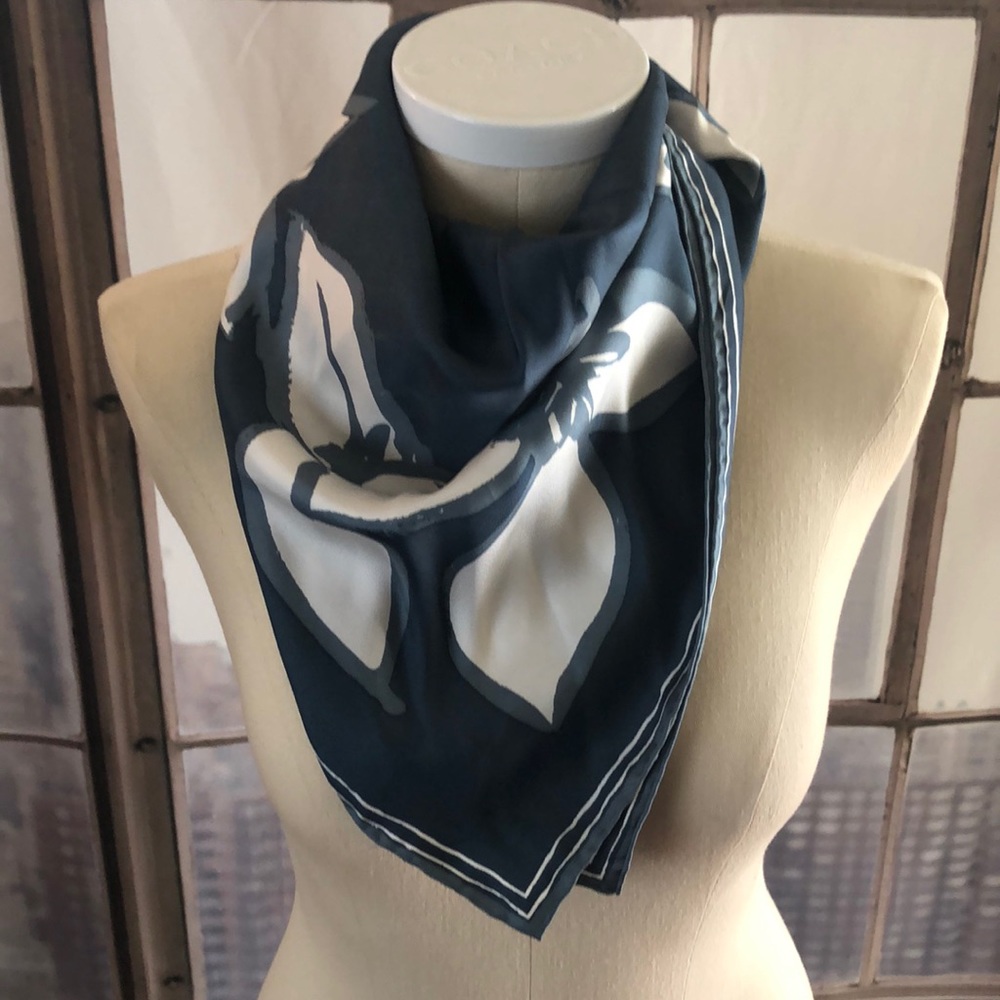 Silk Banana Republic Scarf with floral print